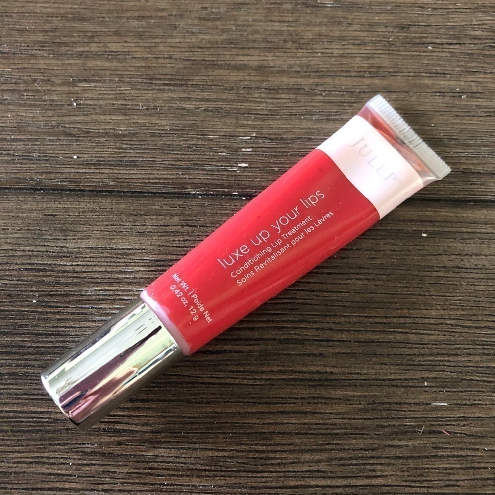 Julep Luxe Lip conditioning treatment in color Poppy